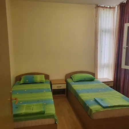 до плажа в Lägenhet Slăntjev Brjag