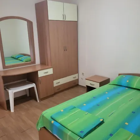 до плажа в Lägenhet *